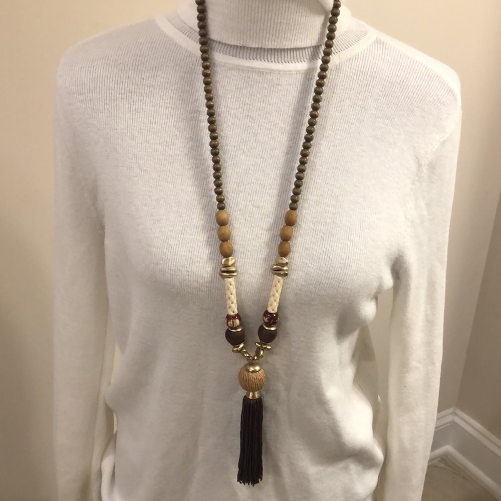 Chico’s NWT Nina neutral long tassel necklace